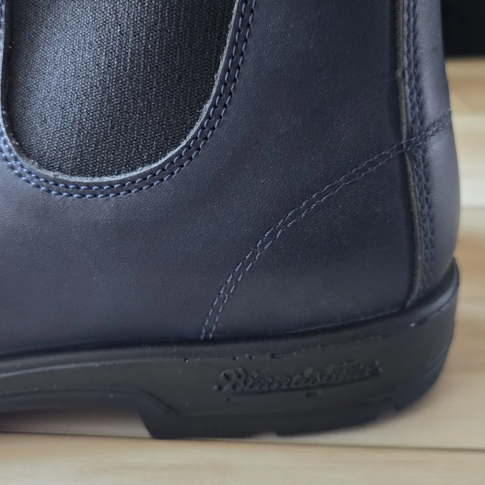 NEW Blundstone 2246 Navy Chelsea Boots